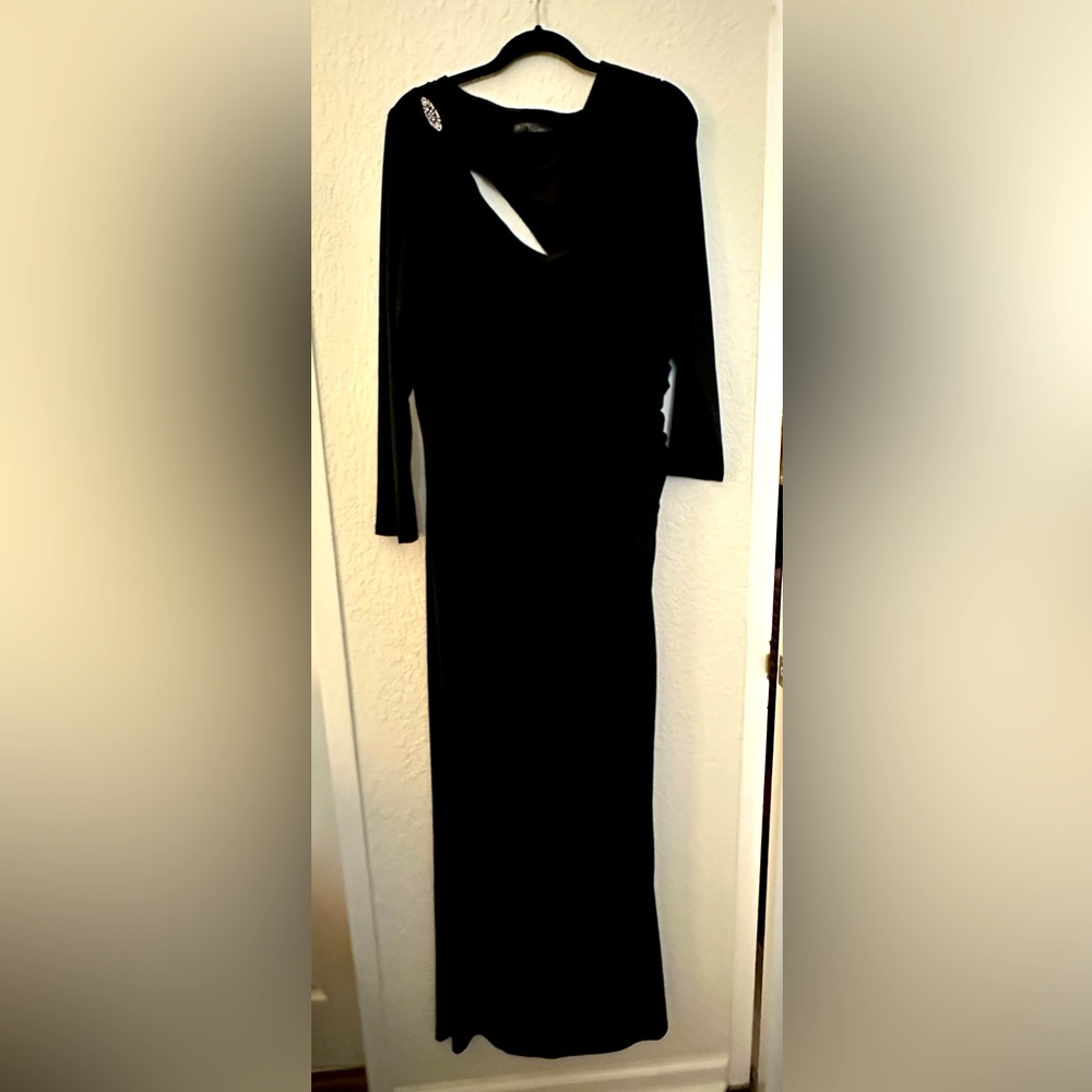 Betsy and Adam black gown Size 16W